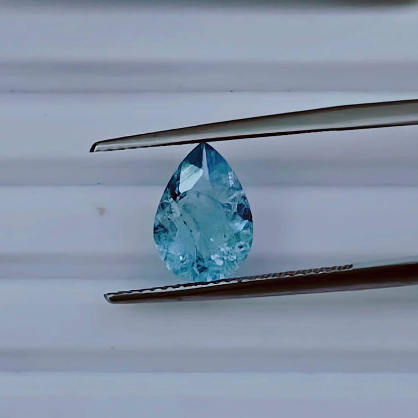 Natural Aquamarine Gemstone